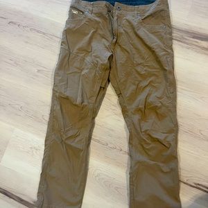 Khaki men’s Kühl plants size 34x30